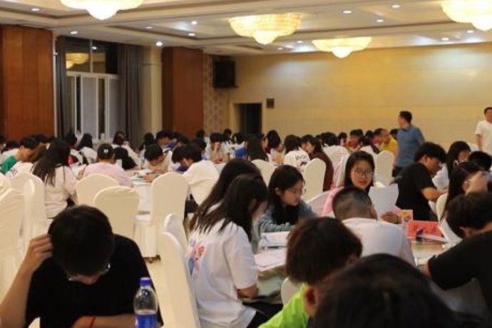 高考前夜考场附近的宾馆