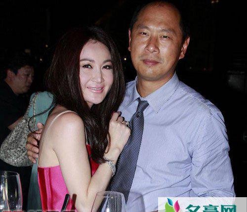 温碧霞被疑婚变 微博正面回应婚变传闻