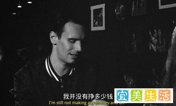 比较习惯美国电影《1985》这种单一线索的剧情和舒缓叙事的节奏