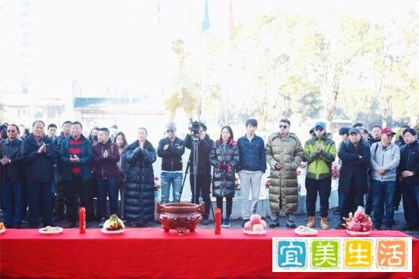 系列电影《芒刺在吻》开机 阳蕾挑战卧底警花