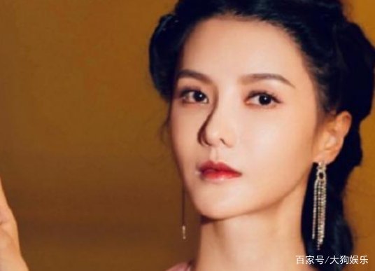 张芷溪与金瀚分手，称已单身一段时间，俩人是因为什么原因分手的？
