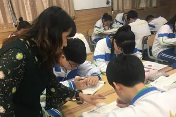 什么是宏伟