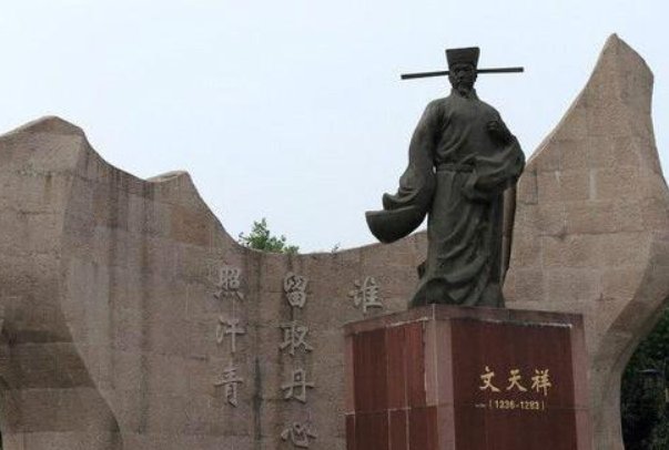 雨后蛙声一片的诗句