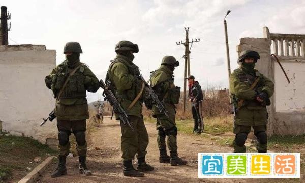美俄两国首脑隔空喊话，前面打拳，后面踢脚，乌克兰夹中间很苦恼
