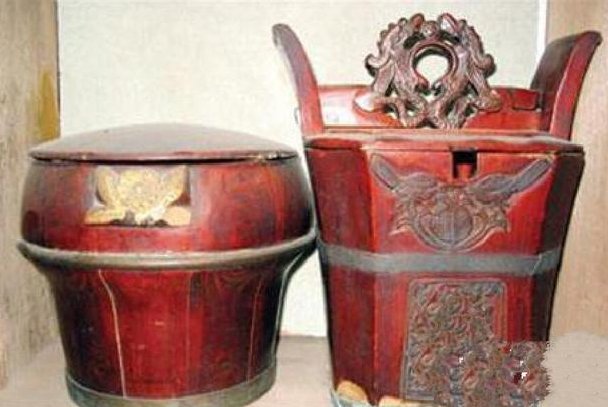 古代寡妇床头的灰是做什么的?