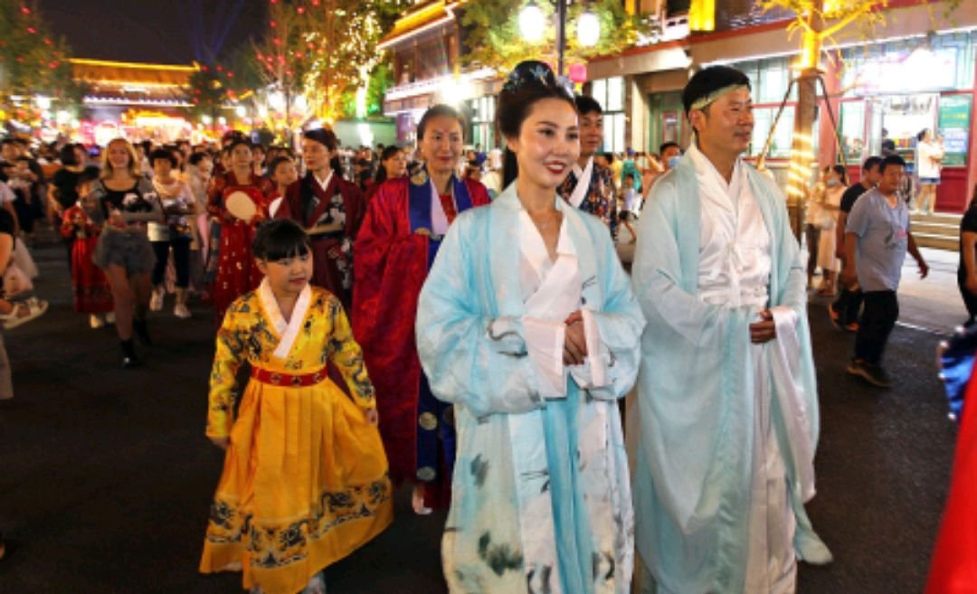 为什么近年来汉服会越来越火？
