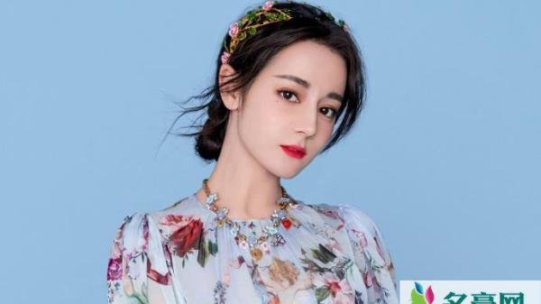 何炅谢娜取关迪丽热巴 何炅骂迪丽热巴心机重是怎么回事