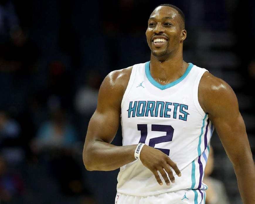 易其主，前第一中锋再次被球队交易，霍华德到底怎么了