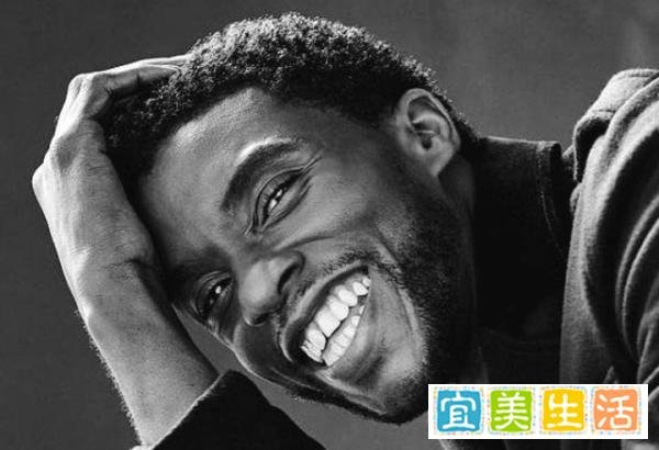 那个身材健硕的“黑豹”查德威克·博斯曼去世，年仅43岁