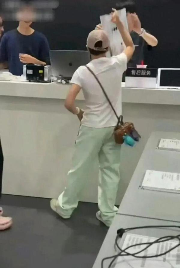 全红婵买苹果手机妨碍了谁？为何非要道德绑架她？