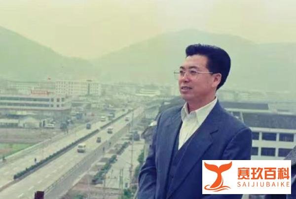 突然宣布:破产!温州神秘富豪彻底败了,号称“服装大王”
