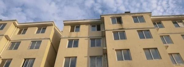 男童被锁家中5楼坠落奇迹生还 这是咋情况？