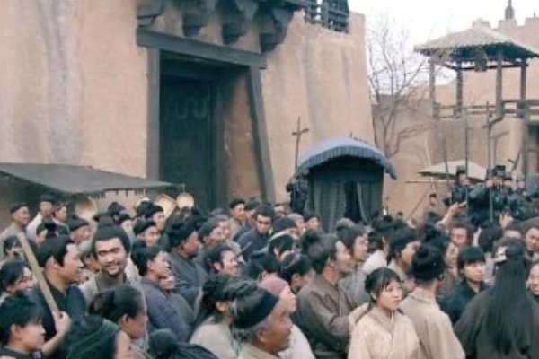 为什么称百姓为黔首