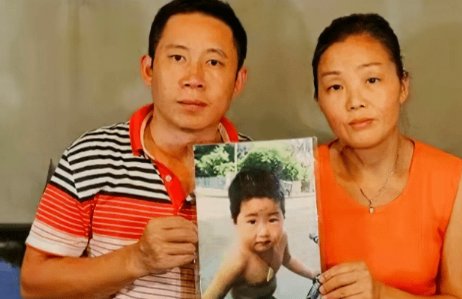 孙卓姐姐再发声:童年遭遇像“癌症“,母亲曾想砍掉自己的手,怎么回事?