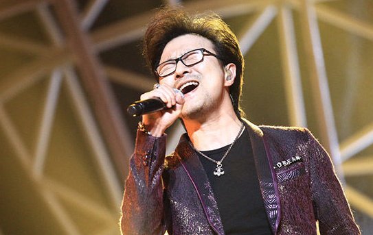 汪峰唱歌破音上头条了吗？