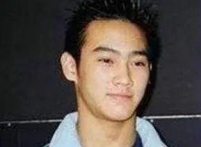 80岁李双江前妻私照曝光，原来是大名鼎鼎的她，比梦鸽名气还大