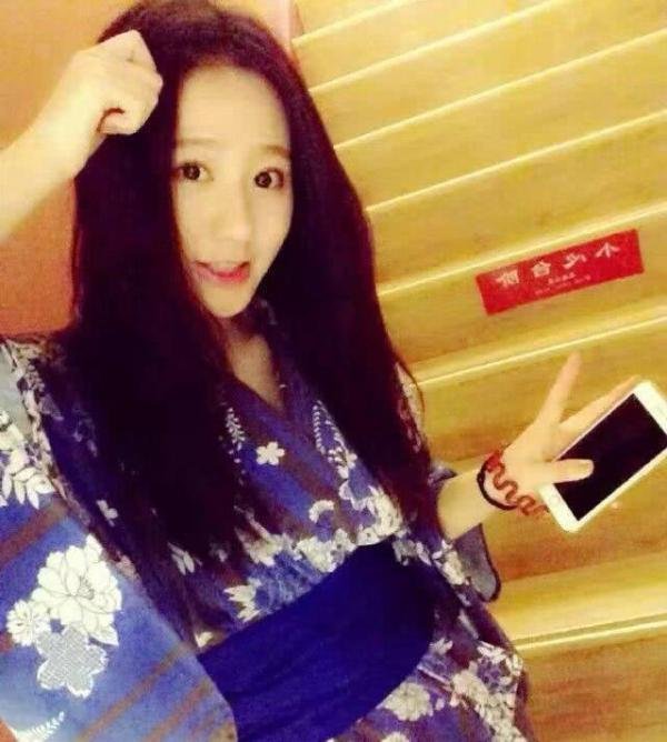 扒皮网红快手魏思美女个人背景