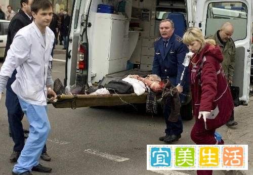 俄罗斯地铁站发生恐袭事件令人发指