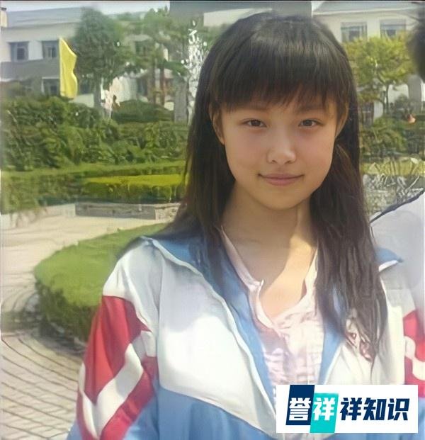 倪妮初中毕业照曝光，五官清秀神似莫小贝？网友：从小美到大
