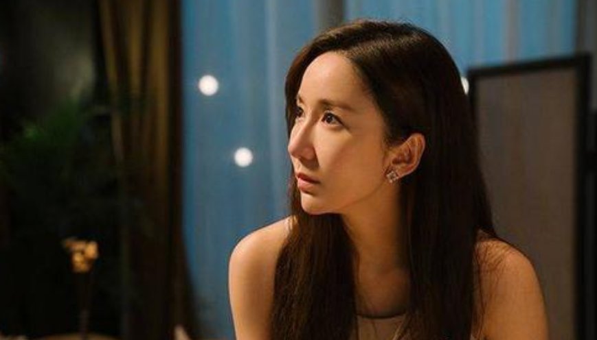 江疏影点赞娄艺潇版王漫妮，这是否是对娄艺潇的肯定