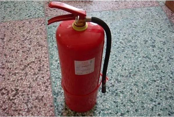 1211灭火器是干粉灭火器正确吗