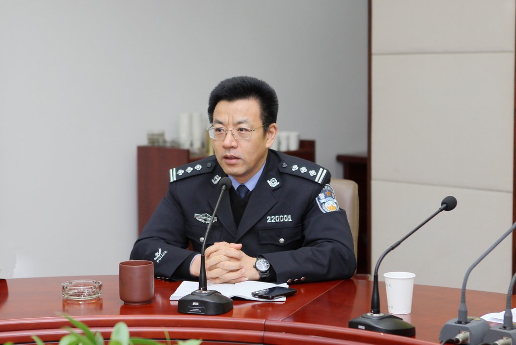 顾中明的人物履历