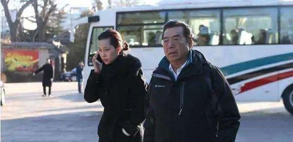80岁李双江前妻私照曝光，原来是大名鼎鼎的她，比梦鸽名气还大