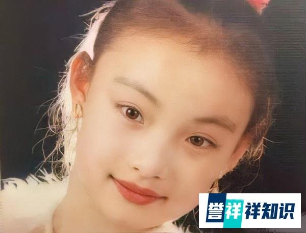 倪妮初中毕业照曝光，五官清秀神似莫小贝？网友：从小美到大
