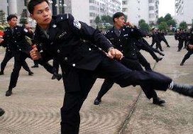 法院如何判决广西保安为泄私愤砍伤41名师生这件事？