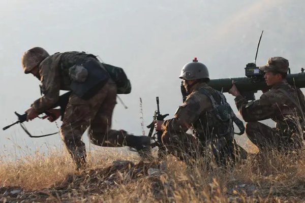 花生会让我们想到那些默默无闻做贡献的人。看到下面的事物你会想到哪些人?选