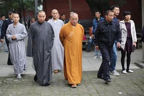 释永信卸任郑州开元寺总经理，他为何会做出这一决定？