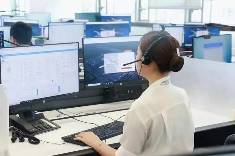 春秋航空人工服务24小时