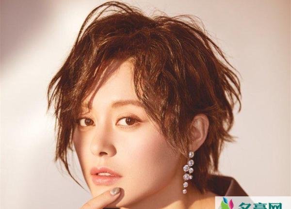 王力可与宁静对比照 被称小宁静扼杀了戏路至今没红