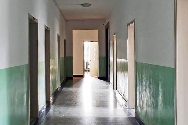 研究生半夜潜入女生宿舍,做了一件难以启齿的事,他究竟做了什么?