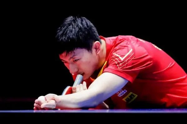 8次参赛8次夺冠，马龙世乒赛这一纪录无人能及，怎样评价这一运动员？