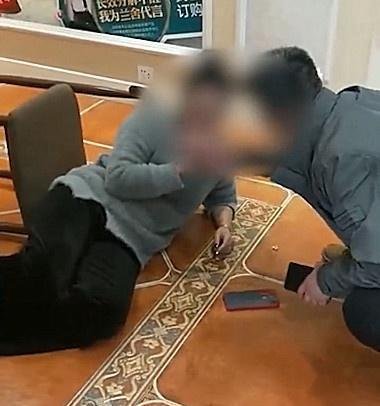 辽宁一女子因辞职跳槽被前老板狂扇十几个耳光,丈夫:至今未道歉