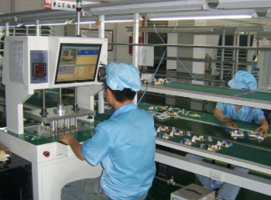 富士康年底淡季罕见大招工,奖金1万元,真能吸引来打工者吗?