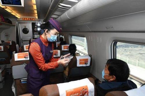 西安至敦煌乌鲁木齐首开动车途径哪里？全程历时多久？