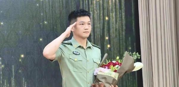 震惊!原来樊振东不仅是一名运动员,还是一名现役军人