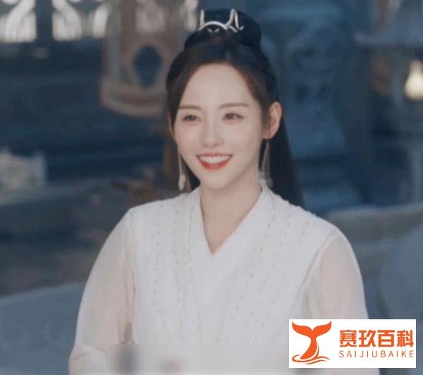 张嘉倪新剧饰演周冬雨丫鬟，因颜值太高，成功出圈