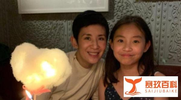 吴君如17岁女儿正式出道！广告处女作大秀舞技！网友赞有星味十足