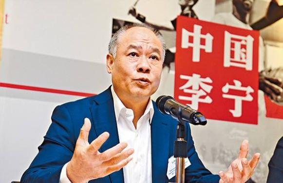 李宁签约勇士球星拉塞尔遭到球迷的质疑了吗？