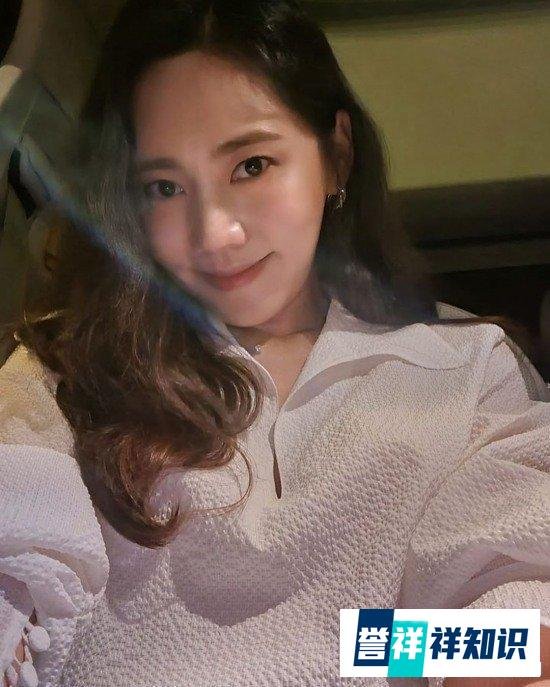 为丈夫于晓光出轨说道歉后，秋瓷炫久违地晒近况：好久没自拍了！