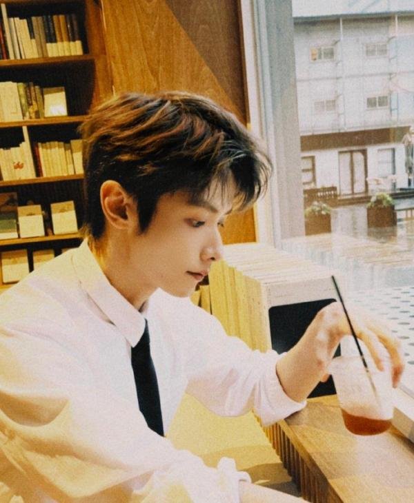 男星为陪睡男金主道歉　网民：没把录音事件交代清楚