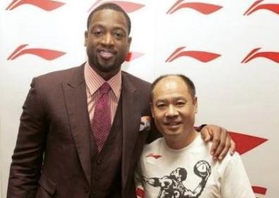 李宁签约勇士球星拉塞尔遭到球迷的质疑了吗？