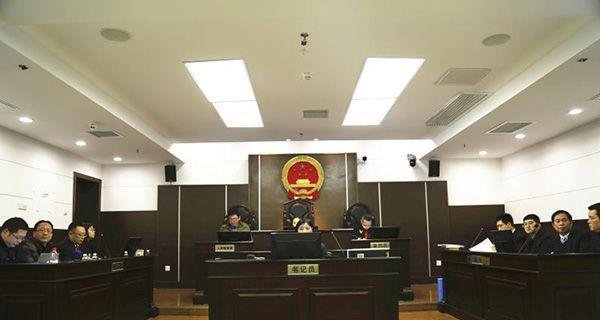 女医生被男友活活打死,男友被判死缓,女医生家属:杀人偿命