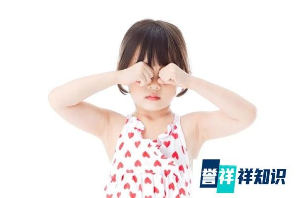 未成年网民规模已达1.75亿 | 网络时代，你家孩子近视了吗？