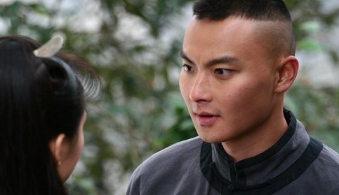 李桓为啥改名卫仑?