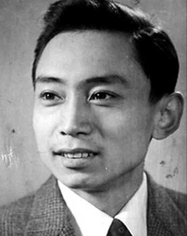 董行佶的人物简介