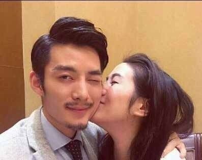小默先生是谁？